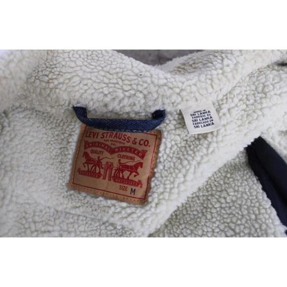 Levi’s Type III Sherpa Lined Trucker Jacket Woman’s Medium Blue Denim Snap Close - Picture 6 of 10